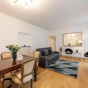 Royal - Centro Cadorna Apartment